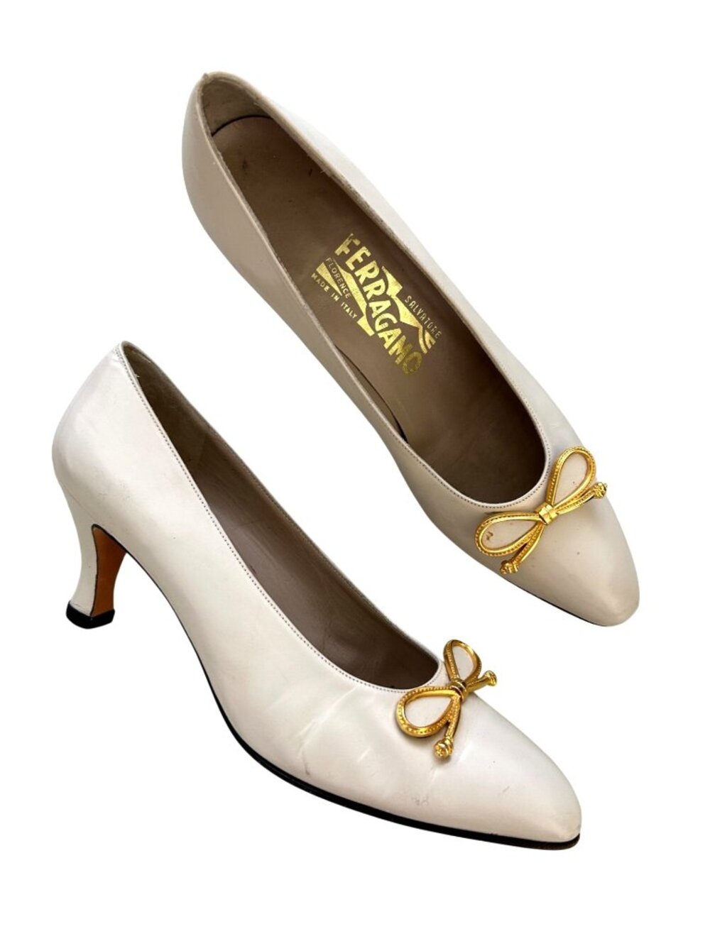 Salvatore Ferragamo Womens Sz 8 AA White Leather Bow Heels Made In Italy
